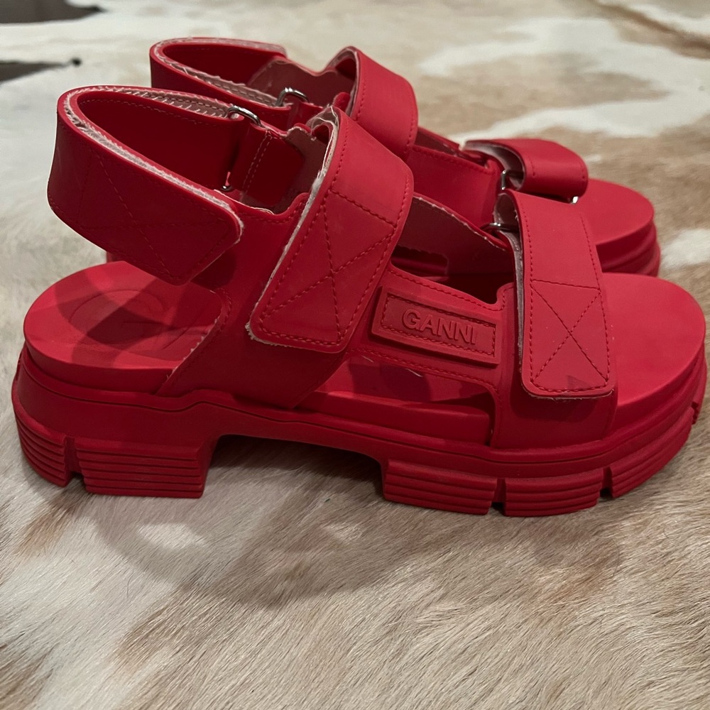 Ganni chunky rubber sandal